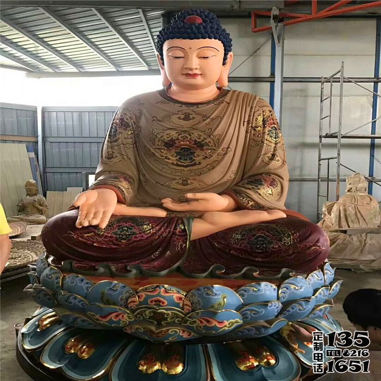 寺廟玻璃鋼彩繪坐著蓮花上的三寶佛雕塑 寺廟玻璃鋼彩繪坐著蓮花上的三寶佛雕塑