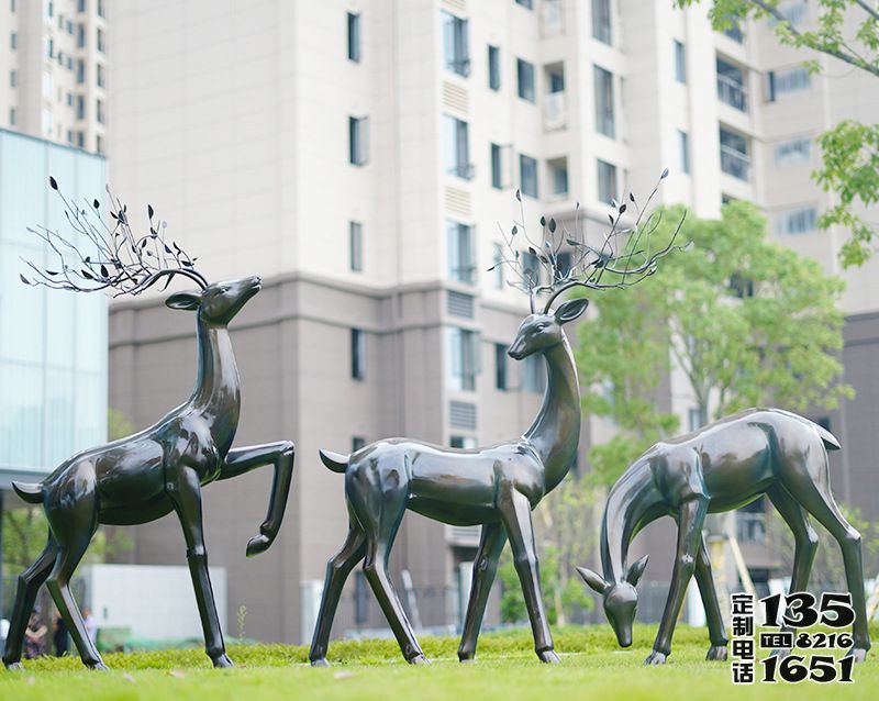 別墅小區玻璃鋼仿銅三只梅花鹿雕塑 別墅小區玻璃鋼仿銅三只梅花鹿雕塑