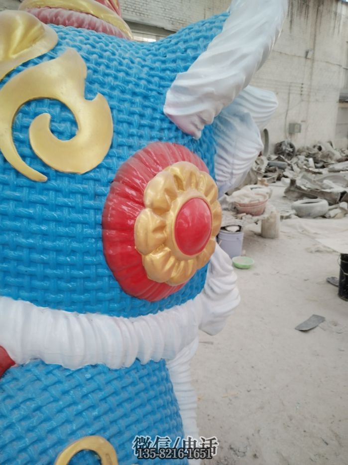 舞獅子頭部鈴鐺細節(jié)展示